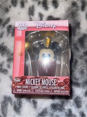 Funko x Disney mini vinyl figure